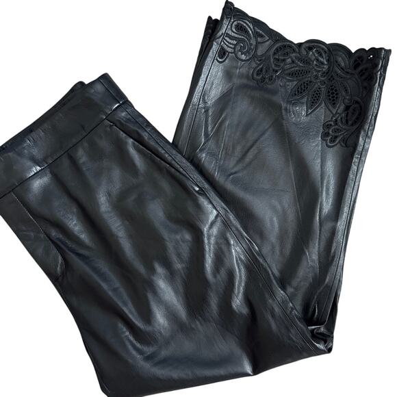Chico’s Faux Leather‎ Cut Out Ankle Crop Wide Leg Trouser Pants Black Size 12 - Picture 13 of 13